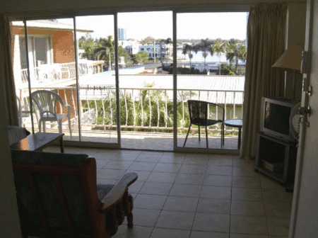Sunset Court Holiday Apartments - Accommodation Mount Tamborine 4