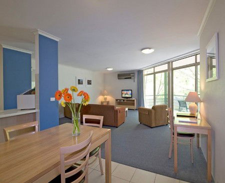 Kingston Terrace Serviced Apartments - Accommodation Mount Tamborine 4