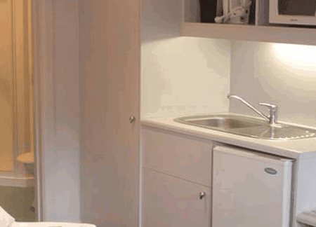 Leisure Inns Waterfront Lodge - Accommodation Mount Tamborine 2