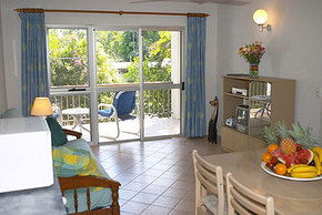 Clifton Sands Apartments - Accommodation Mount Tamborine 3