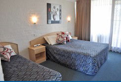Black Dolphin Resort Motel - Accommodation Mount Tamborine 1