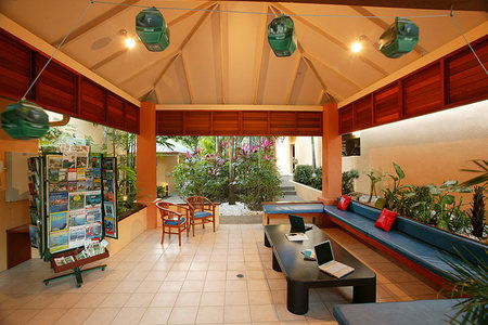 Central Plaza Port Douglas - Accommodation Mount Tamborine 2