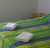 Noosa Parade Holiday Inn - Accommodation Mount Tamborine