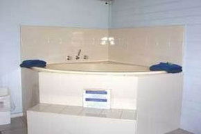 Sunraysia Motel And Holiday Apartments - Accommodation Mount Tamborine 5