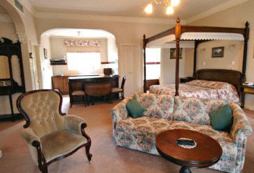 Victoria House Motor Inn - Accommodation Mount Tamborine 3