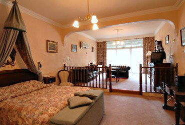 Victoria House Motor Inn - Accommodation Mount Tamborine 4