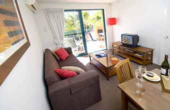 Karana Palms Resort - Accommodation Mount Tamborine 5