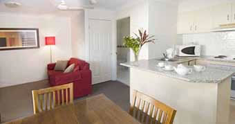 Karana Palms Resort - Accommodation Mount Tamborine 6