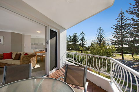 Le Beach Apartments - Accommodation Mount Tamborine 0