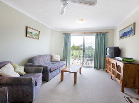 Mardi Gras Apartments - Accommodation Mount Tamborine 3