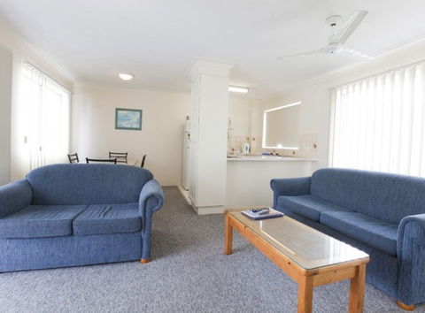 Mardi Gras Apartments - Accommodation Mount Tamborine 4