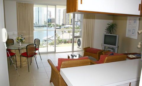 River Park Towers - Accommodation Mount Tamborine 3