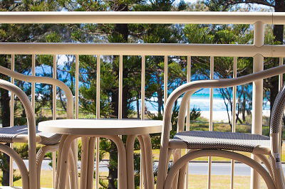 Seacrest Beachfront Holiday Apartments - Accommodation Mount Tamborine 1