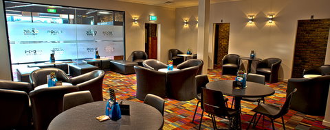 Olde Tudor Motor Inn - Accommodation Mount Tamborine 2