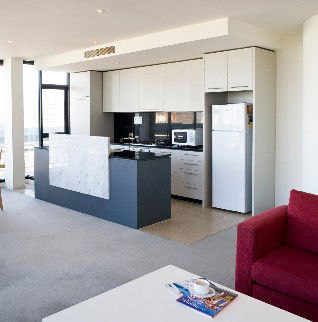 Quest Hero On Russell - Accommodation Mount Tamborine 3