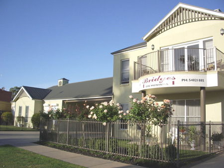 Bridges On Meninya Motel & Apartments - Accommodation Mount Tamborine 1