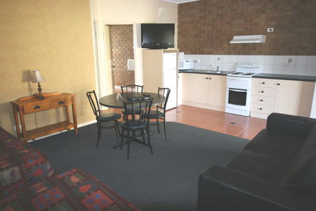 Bridges On Meninya Motel & Apartments - Accommodation Mount Tamborine 4