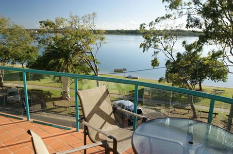 The Esplanade Picnic Point - Accommodation Mount Tamborine 3