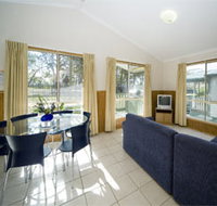 Swan Lake Holiday Park - Accommodation Mount Tamborine