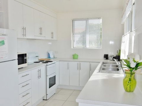 Lucinda Holiday Rentals  - Accommodation Mount Tamborine 7