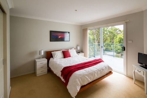 Valentine NSW Accommodation Mount Tamborine