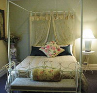 Stray Leaves - Accommodation Mount Tamborine