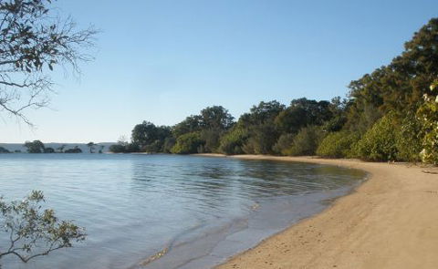 Coochiemudlo Island Family Beach House - Accommodation Mount Tamborine 2
