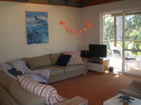 Coochiemudlo Island Family Beach House - Accommodation Mount Tamborine 4