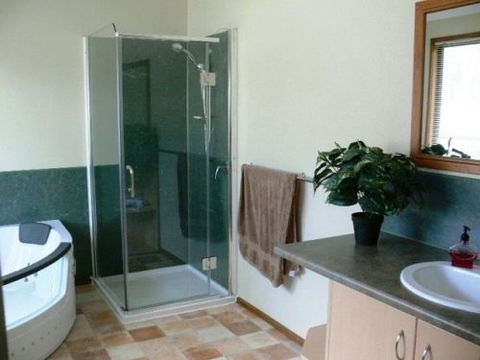 The Ripley Family Holiday Retreat - Accommodation Mount Tamborine 2