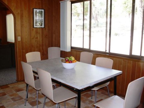 The Ripley Family Holiday Retreat - Accommodation Mount Tamborine 4