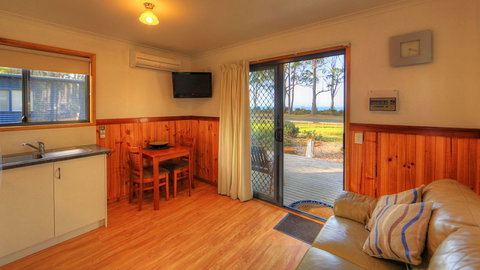 Captain Cook Holiday Park - Accommodation Mount Tamborine 4