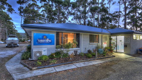 Captain Cook Holiday Park - Accommodation Mount Tamborine 9