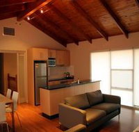 Ethelton Serviced Apartments - Accommodation Mount Tamborine
