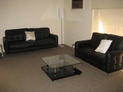 Midtown Serviced Apartments - Accommodation Mount Tamborine 1