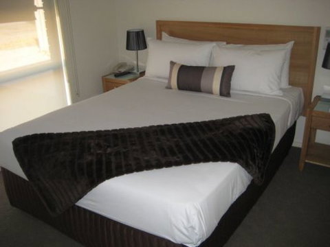 Midtown Serviced Apartments - Accommodation Mount Tamborine 4