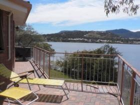 Derwent Retreat - Accommodation Mount Tamborine 0