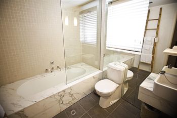 The Prince - Accommodation Mount Tamborine 0