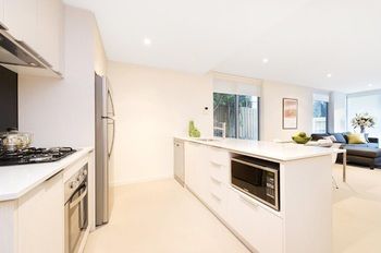 Best Western Plus The Tudor-Box Hill - Accommodation Mount Tamborine 2