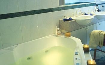 Best Western Plus The Tudor-Box Hill - Accommodation Mount Tamborine 24