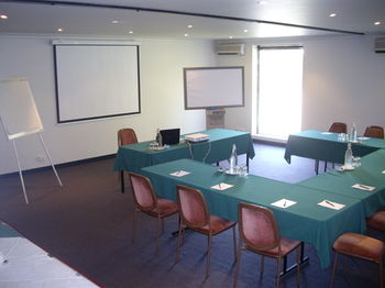 Best Western Plus The Tudor-Box Hill - Accommodation Mount Tamborine 30