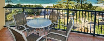 Peninsular Beachfront Resort - Accommodation Mount Tamborine 2