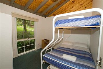 Hill 'N' Dale Farm Cottages - Accommodation Mount Tamborine 9