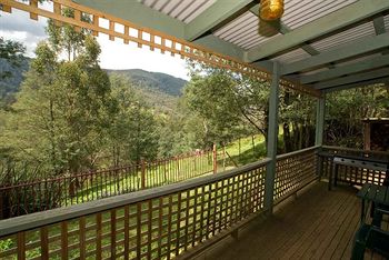 Hill 'N' Dale Farm Cottages - Accommodation Mount Tamborine 19