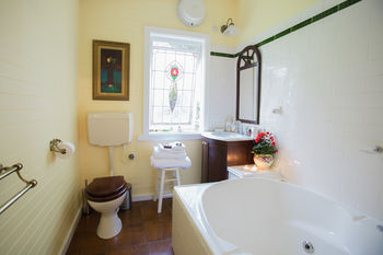 Adeline Bed And Breakfast - Accommodation Mount Tamborine 13