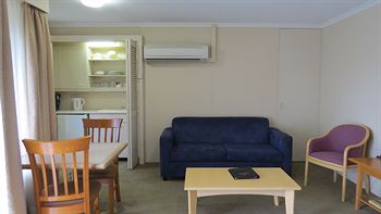 Waldorf Wahroonga Residential - Accommodation Mount Tamborine 11