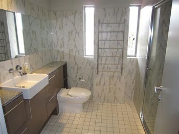 Wyndel Apartments - Harbour Watch - Accommodation Mount Tamborine 8