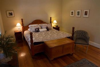 Tizzana Winery Bed & Breakfast - Accommodation Mount Tamborine 2