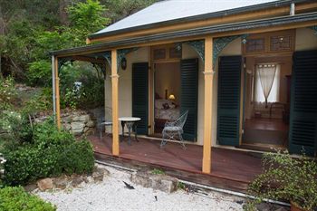 Tizzana Winery Bed & Breakfast - Accommodation Mount Tamborine 3