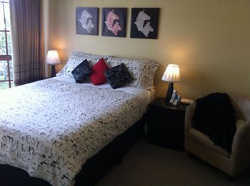 Australian Home Away @ Doncaster Elgar - Accommodation Mount Tamborine 4