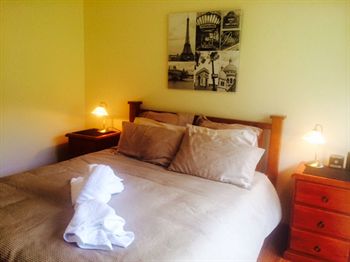 Australian Home Away @ East Doncaster Andersons Creek 1 - Accommodation Mount Tamborine 6